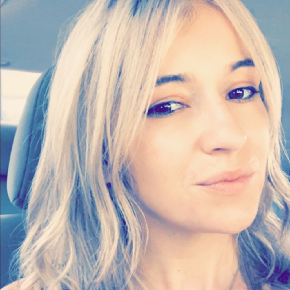 Meet your Posher, Brittany